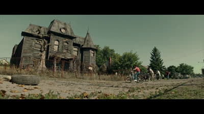 IT (eso)  [Español Latino]